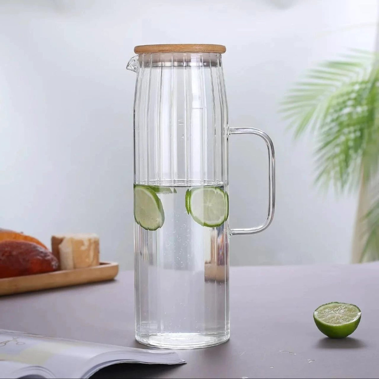 1.5L Clear Ribbed Borosilicate Glass Juice and Water Jug with Bamboo Lid Borosilicate glass Serving Pitchers & Carafes