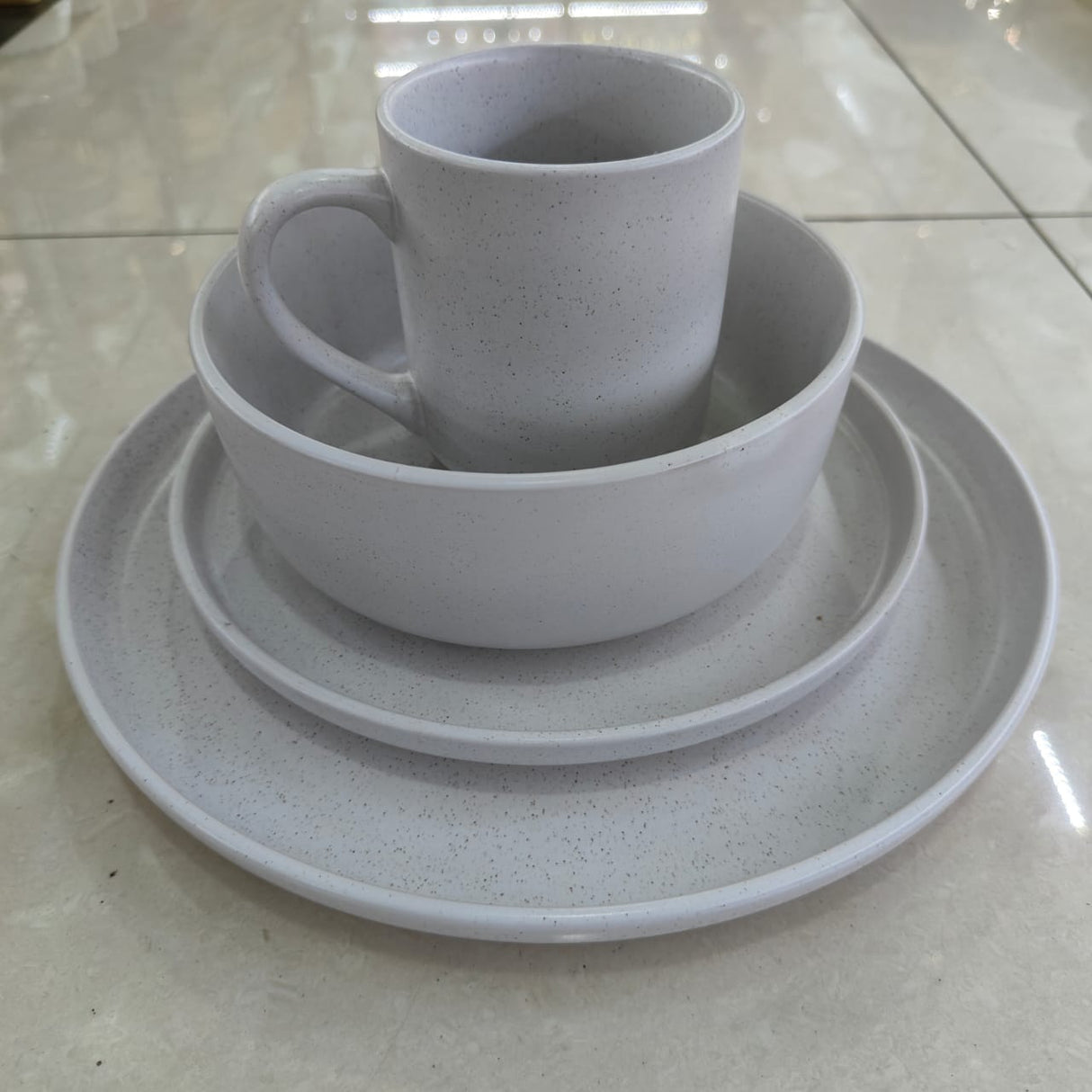24pcs Ceramic Dinner Set – Plates, Bowls, Cups, and Side Plates