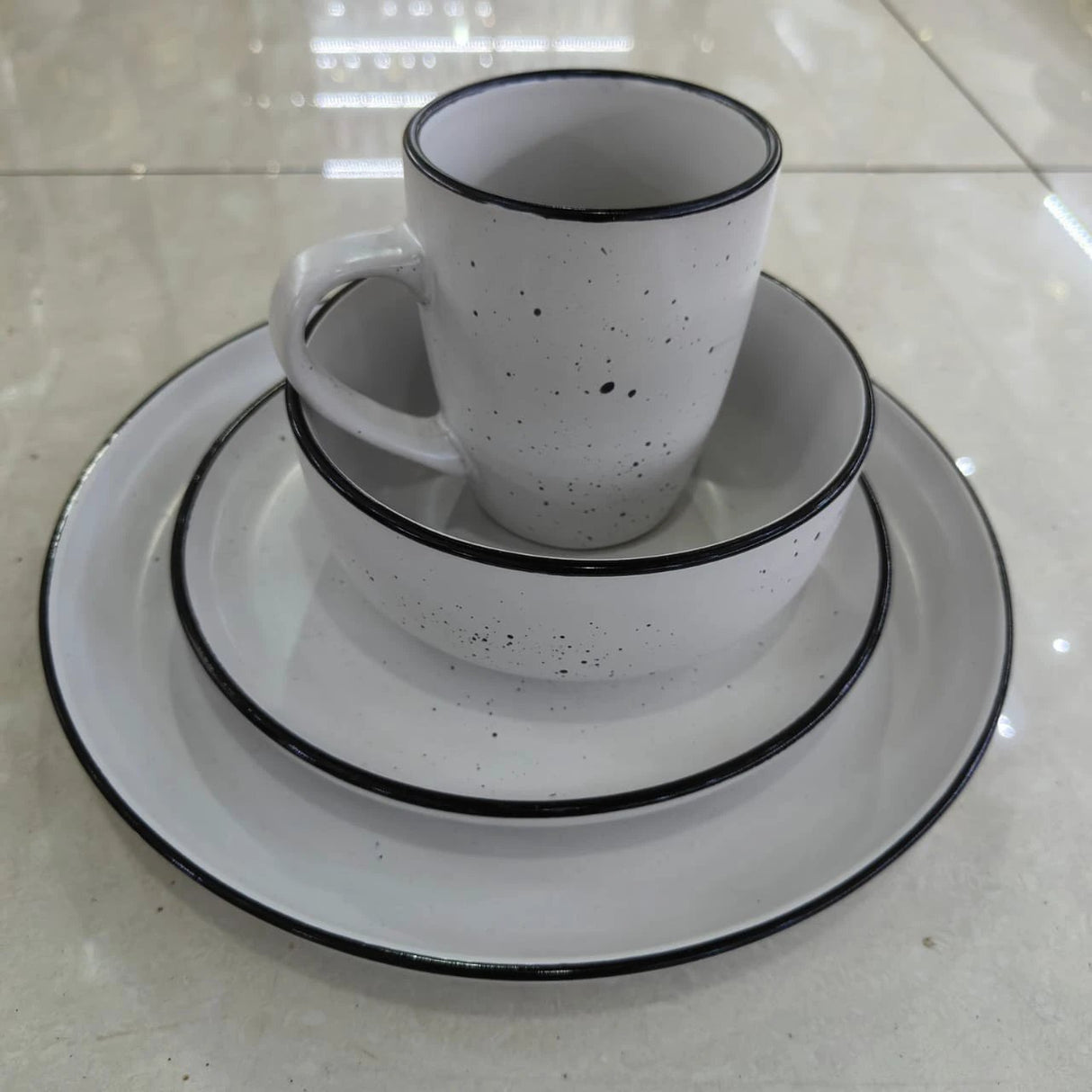 24pcs Ceramic Dinner Set – Plates, Bowls, Cups, and Side Plates Dinner set Dinnerware Sets