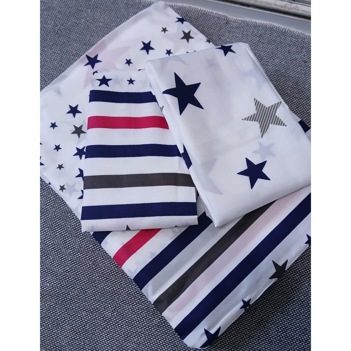 6 Piece Cotton Bedsheet Set 7x8 Size with 4 Pillowcases Soft & Breathable