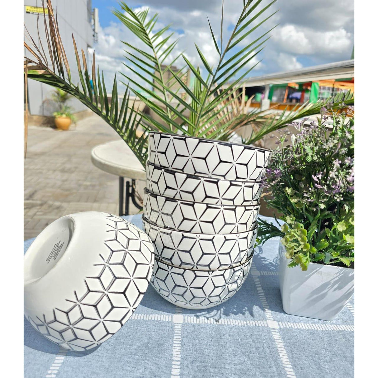 6pcs Ceramic Bowls Set in Elegant Finish