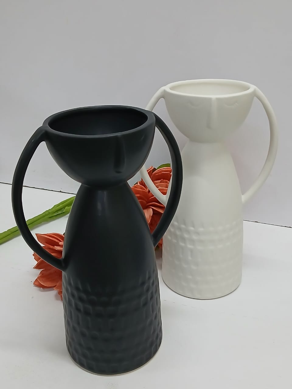 Face Decorative Ceramic Flower Vase – Modern Art Sculpture Vase in Black or White
