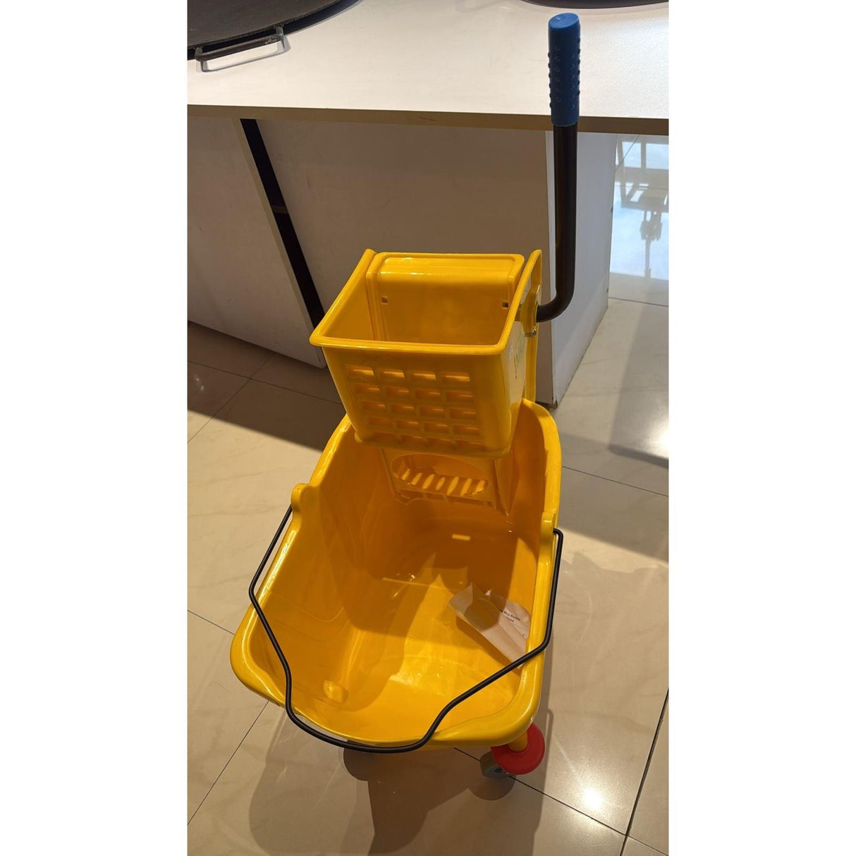 Commercial 32L Plastic Mop Bucket with Wringer & Wheels – Heavy-Duty Cleaning Companion