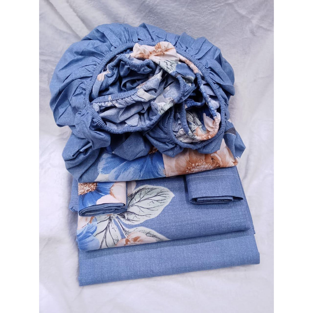 Cotton Bedsheets Set | 2 Flat Bedsheets, 1 Fitted Bedsheet, 2 Pillowcases | Size 6*7