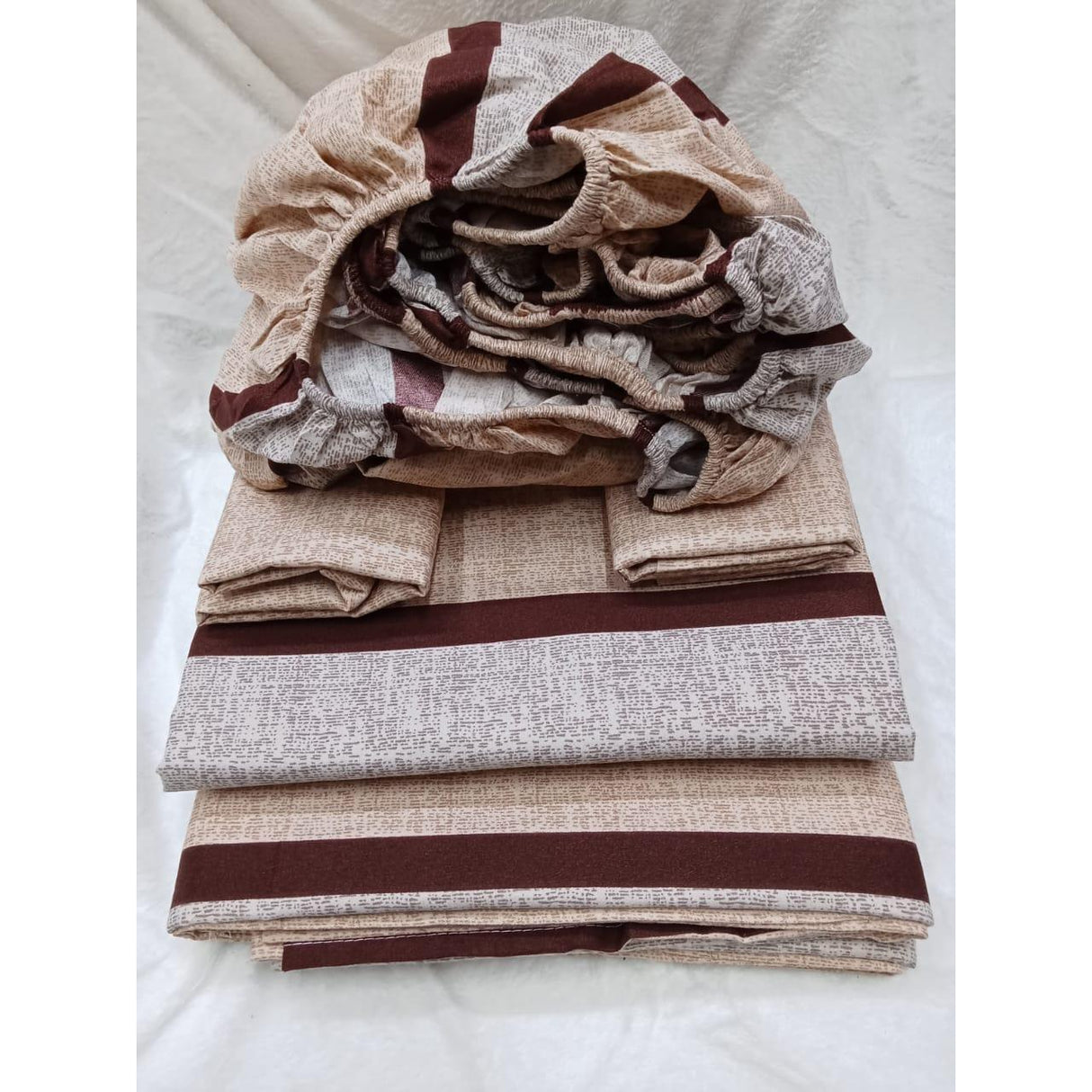 Cotton Bedsheets Set | 2 Flat Bedsheets, 1 Fitted Bedsheet, 2 Pillowcases | Size 6*7