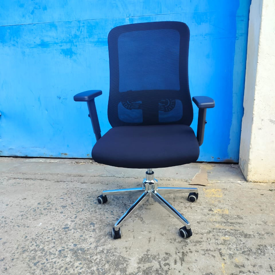 Ergonomic Mesh Office Chair with Adjustable Armrests and Chrome Base