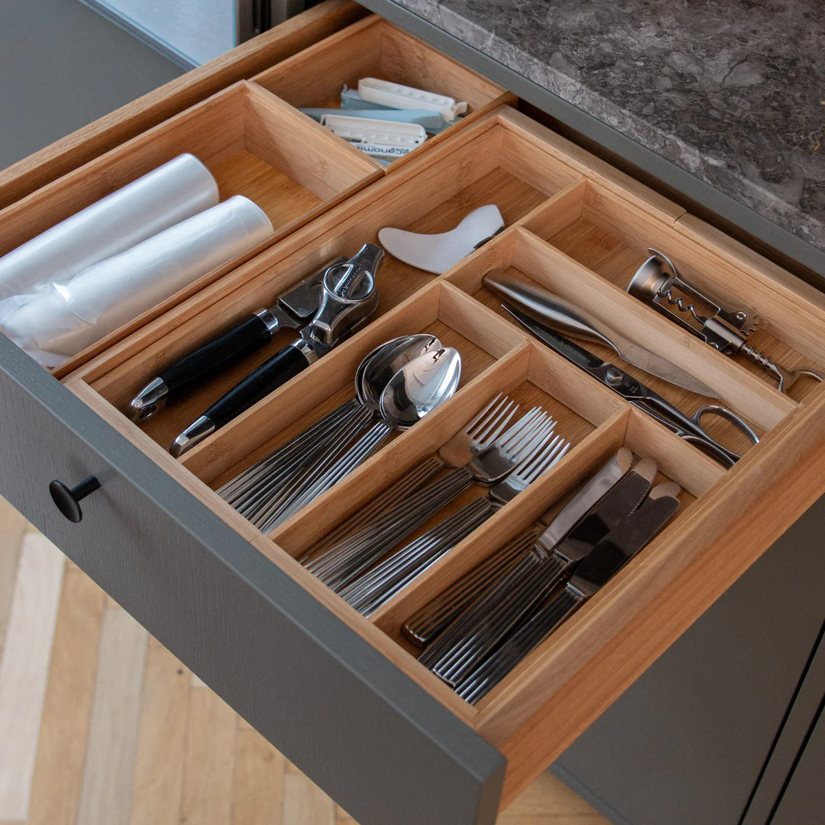 Expandable Bamboo Cutlery Drawer Organizer Multifunctional Wooden Utensil Tray.