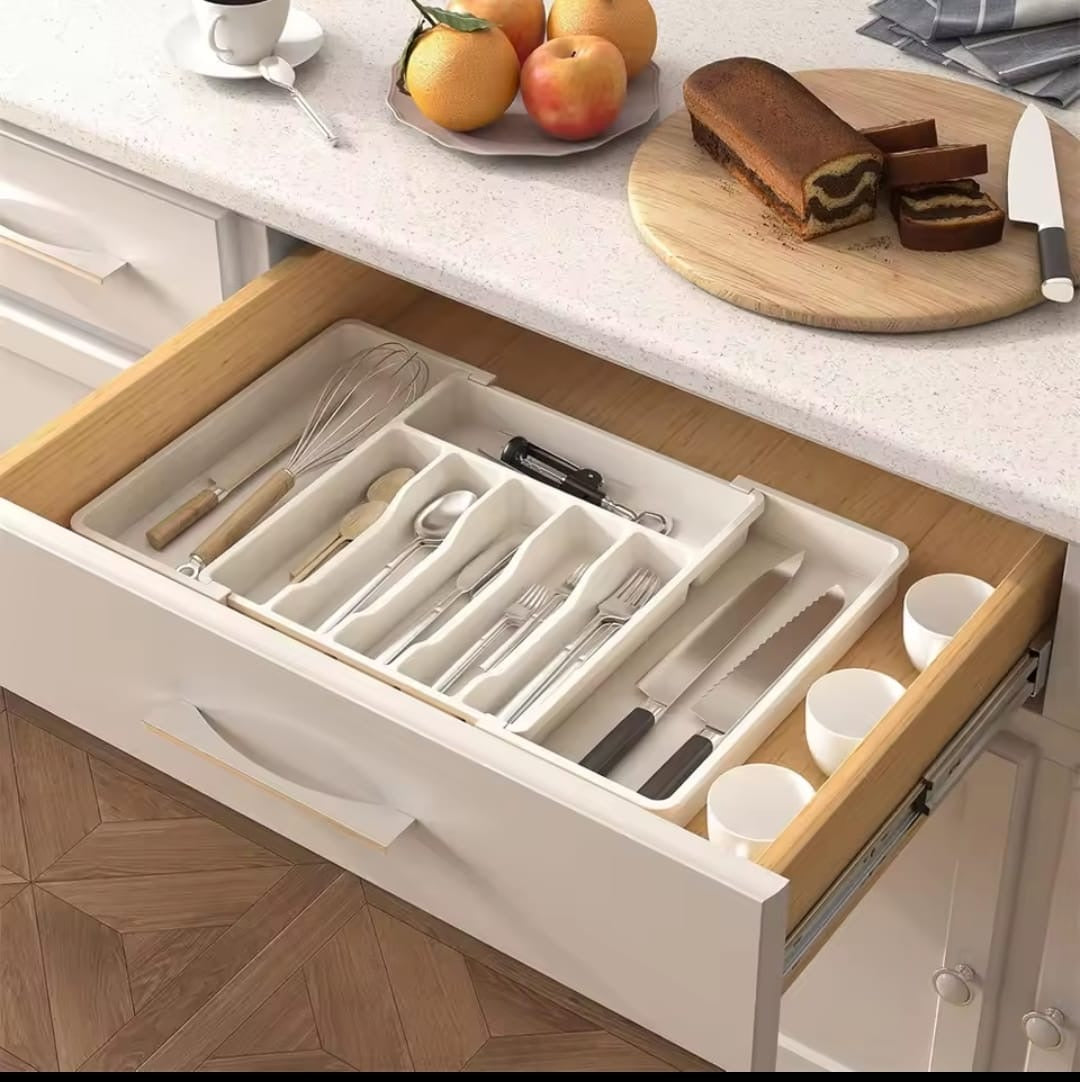 Expandable Cutlery Drawer Organizer – Adjustable Kitchen Tray (BPA-Free Plastic)