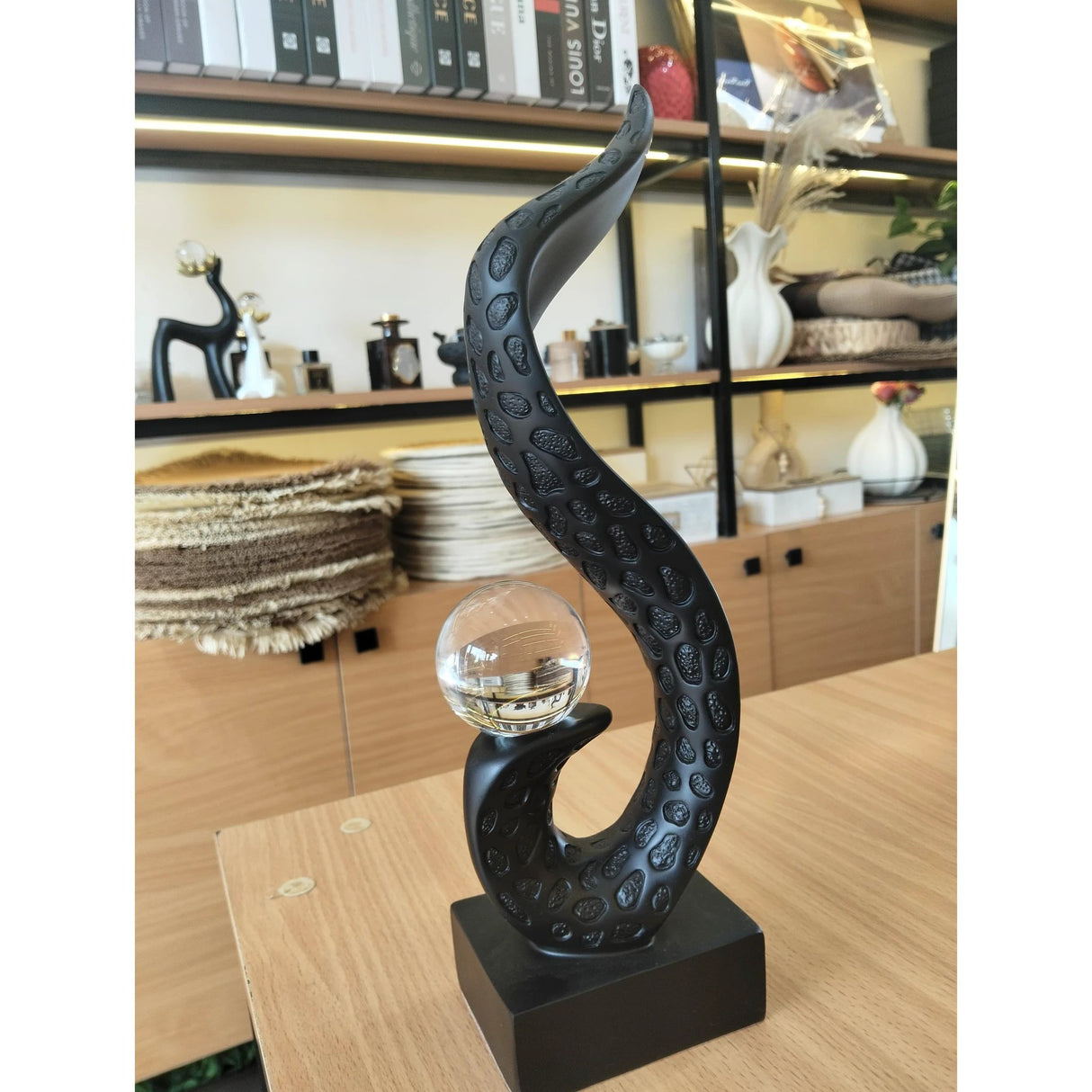 Figure Modeling Resin Table Ornaments for Office and Home Décor Decor Decor