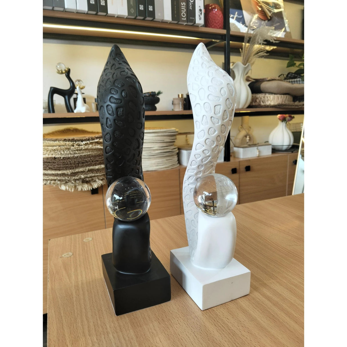 Figure Modeling Resin Table Ornaments for Office and Home Décor Decor Decor