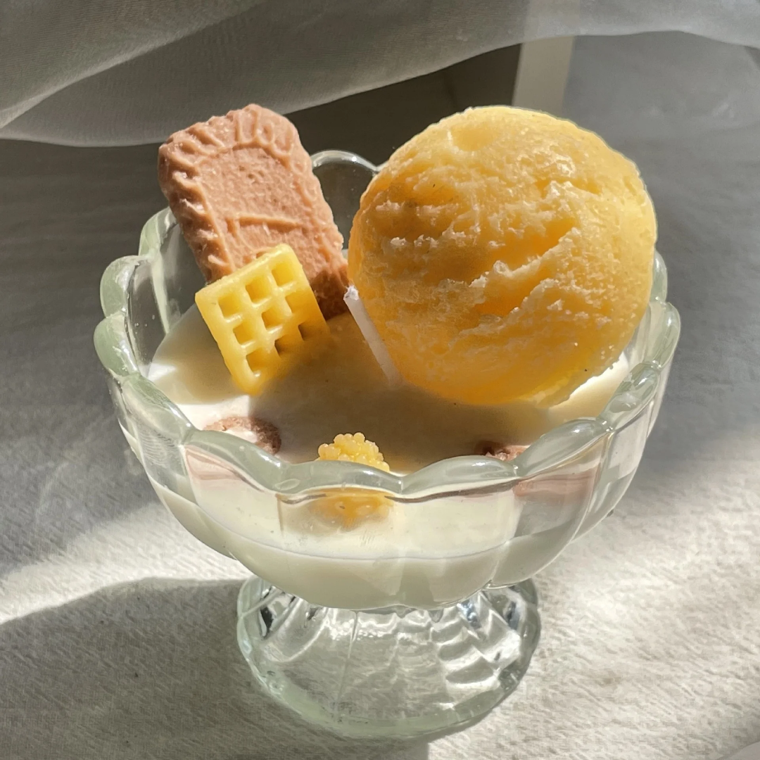 French Vanilla Scented Candle Aromatic & Relaxing Home Fragrance