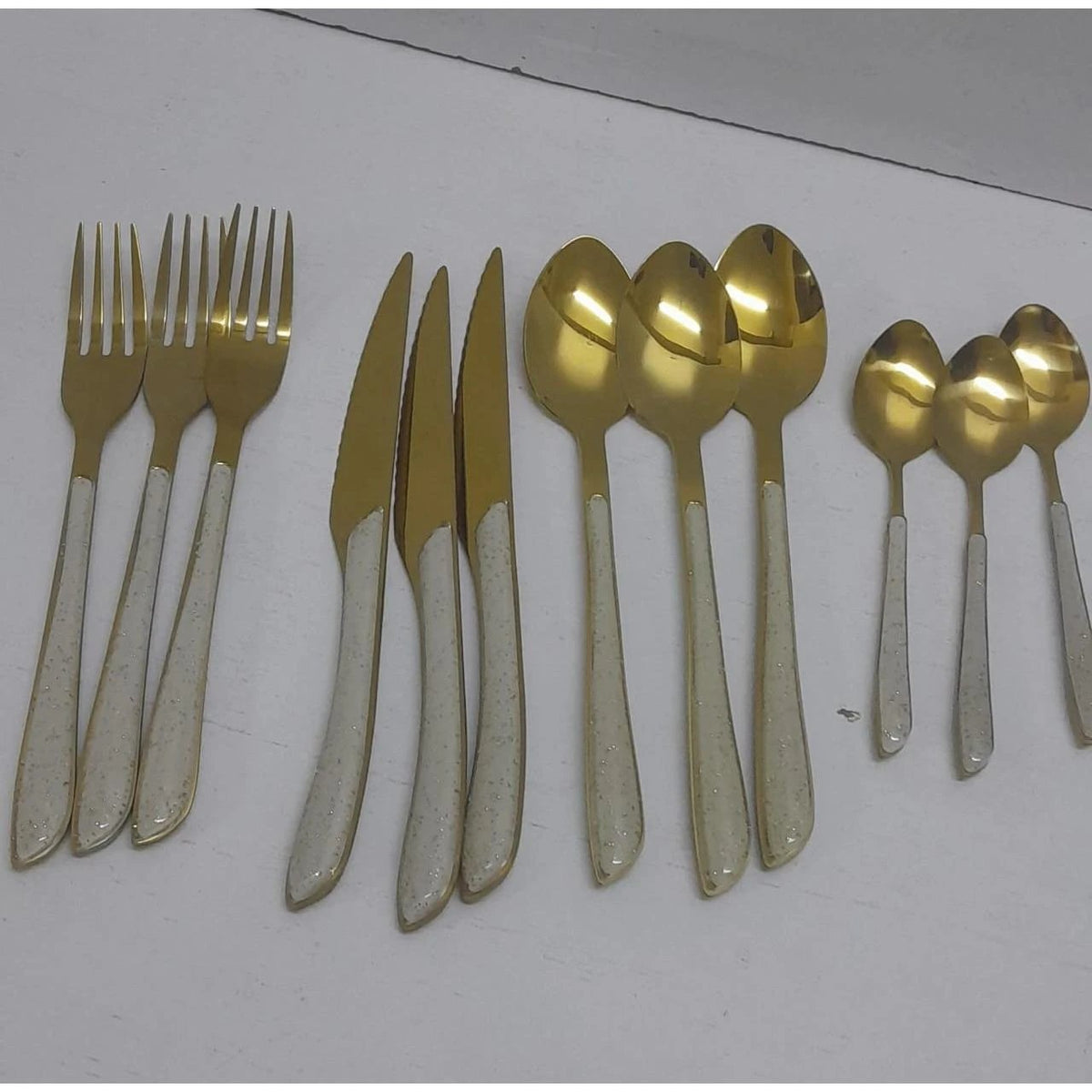 Heavy Duty 24pcs Dining Cutlery Set – Gold Finish Kitchen utensils Kitchen Utensil Sets