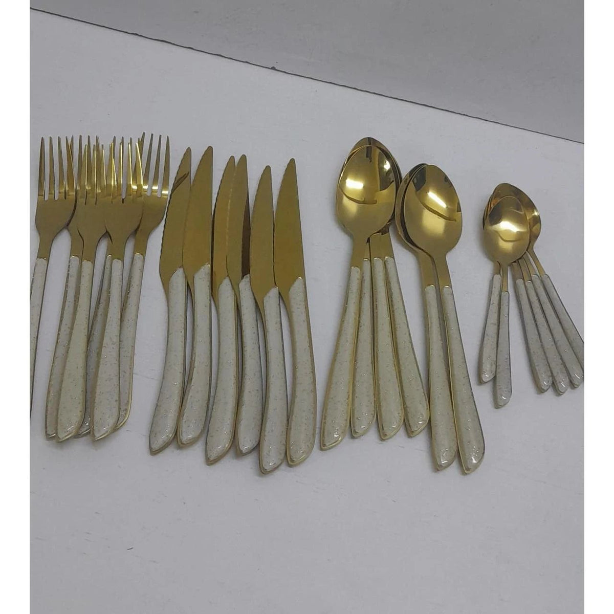 Heavy Duty 24pcs Dining Cutlery Set – Gold Finish Kitchen utensils Kitchen Utensil Sets
