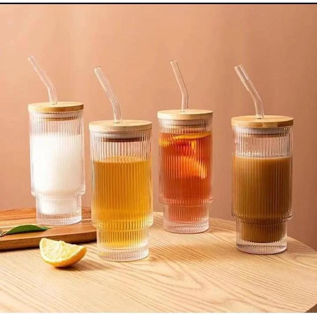 High Borosilicate Glass Tumbler 350ml with Bamboo Lid, Straw & Cleaner Tumblers