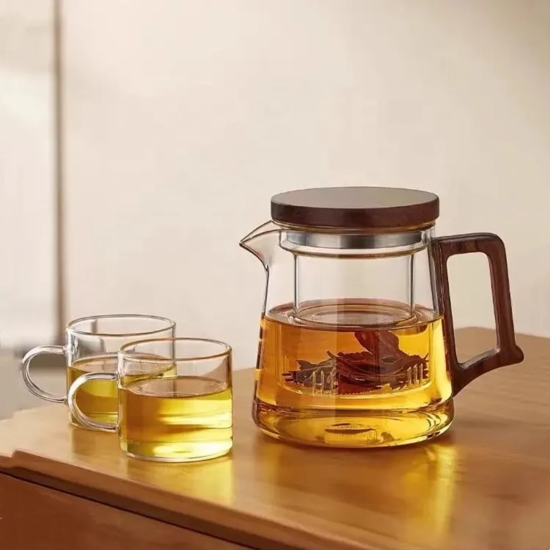 High Borosilicate Teapot with Walnut Handle Elegant Heat Resistant Glass Teapot. Tableware Teapots