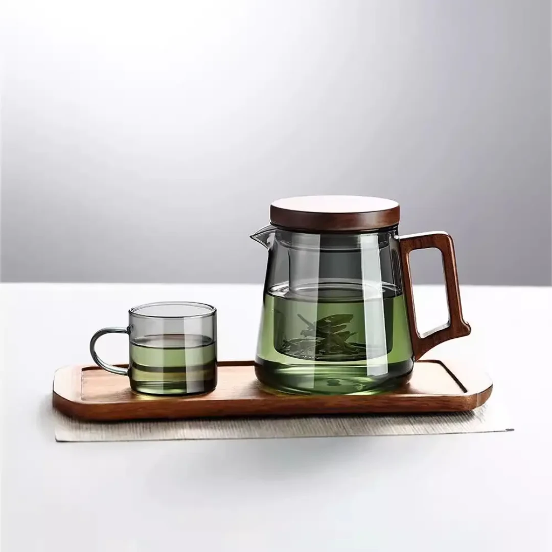High Borosilicate Teapot with Walnut Handle Elegant Heat Resistant Glass Teapot. Tableware Teapots