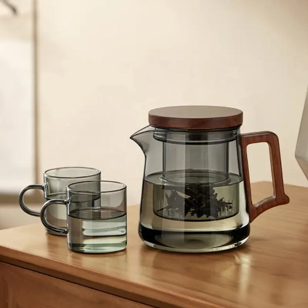 High Borosilicate Teapot with Walnut Handle Elegant Heat Resistant Glass Teapot. Tableware Teapots