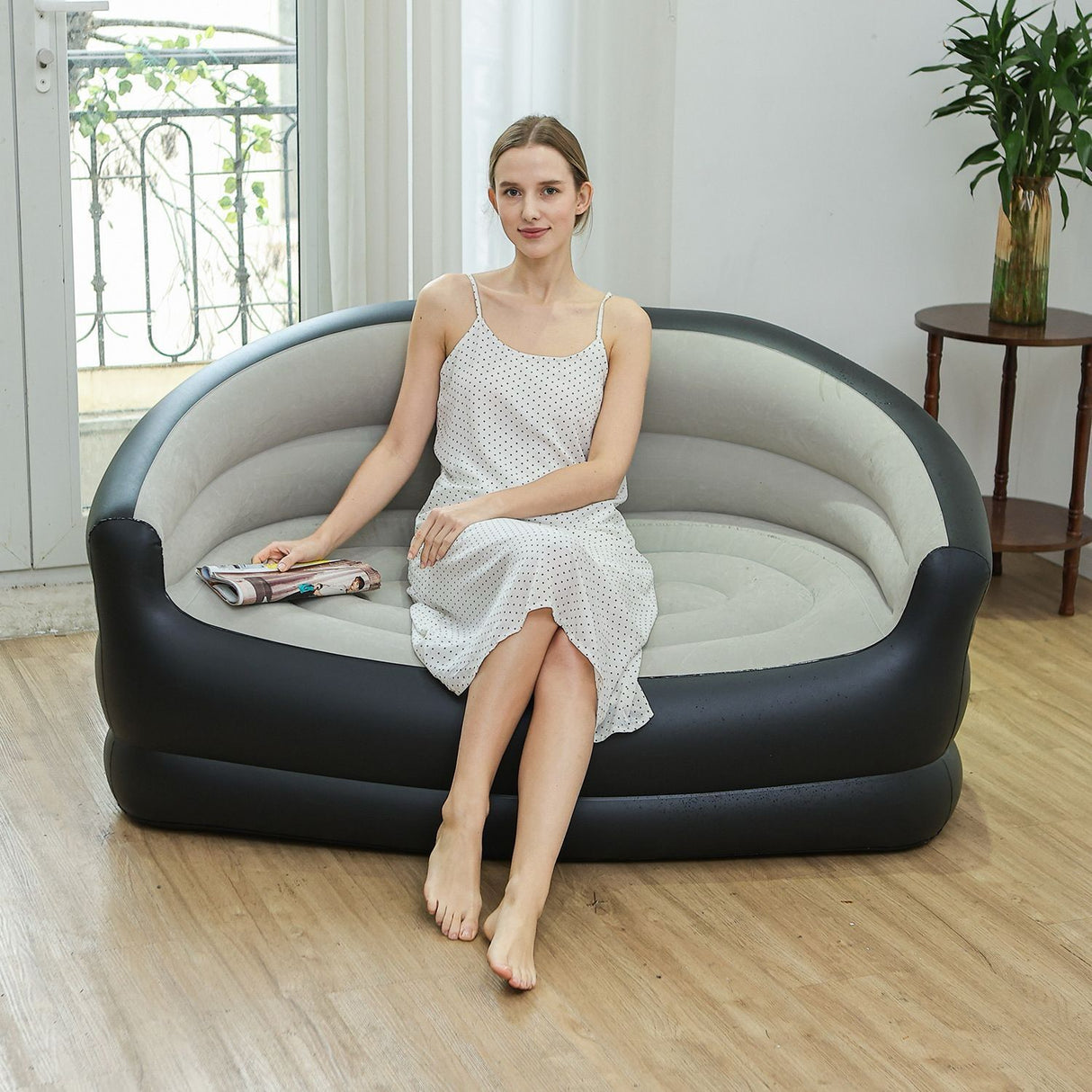 Inflatable 2-Seater Couch with Comfort Flocked Surface and Manual Pump