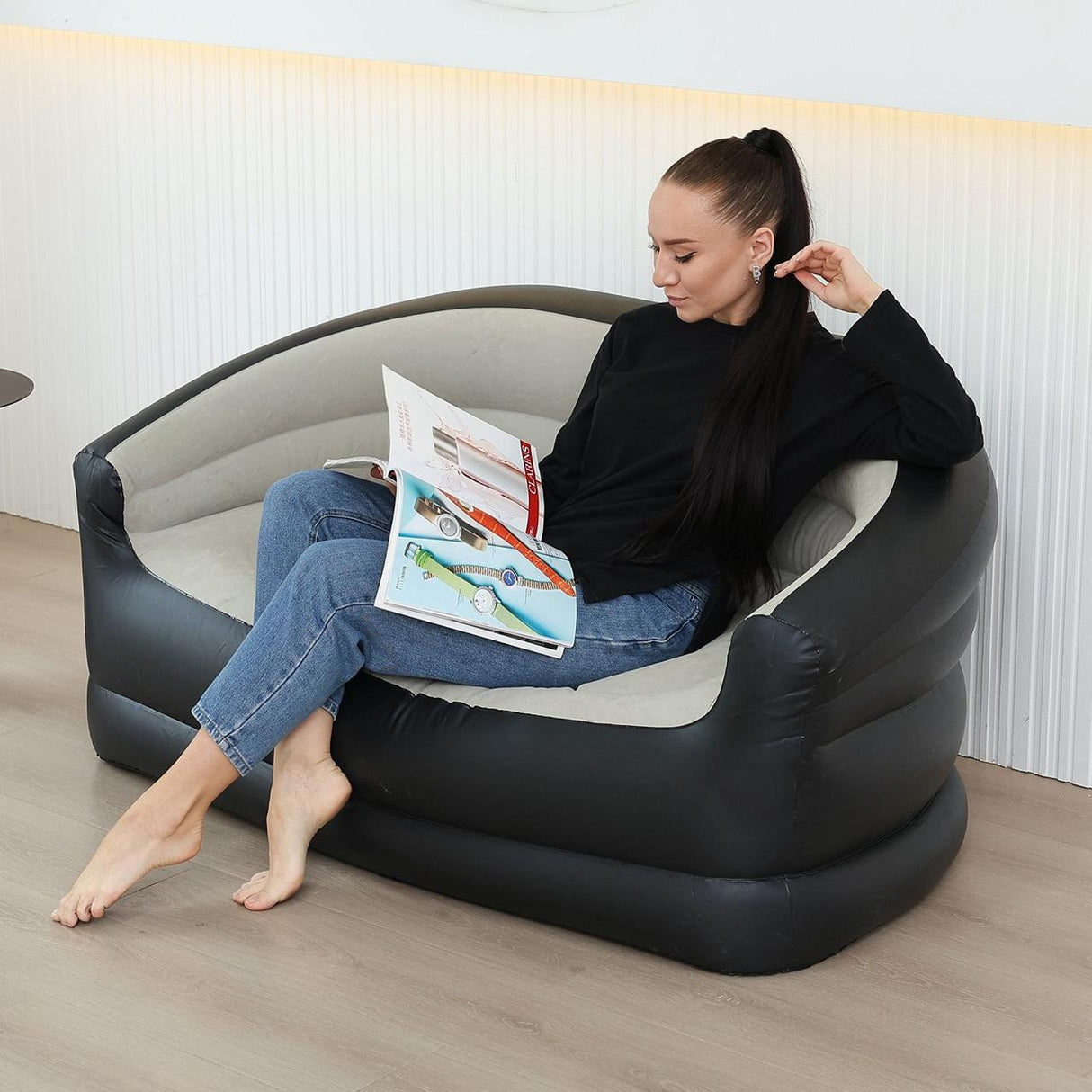 Inflatable 2-Seater Couch with Comfort Flocked Surface and Manual Pump