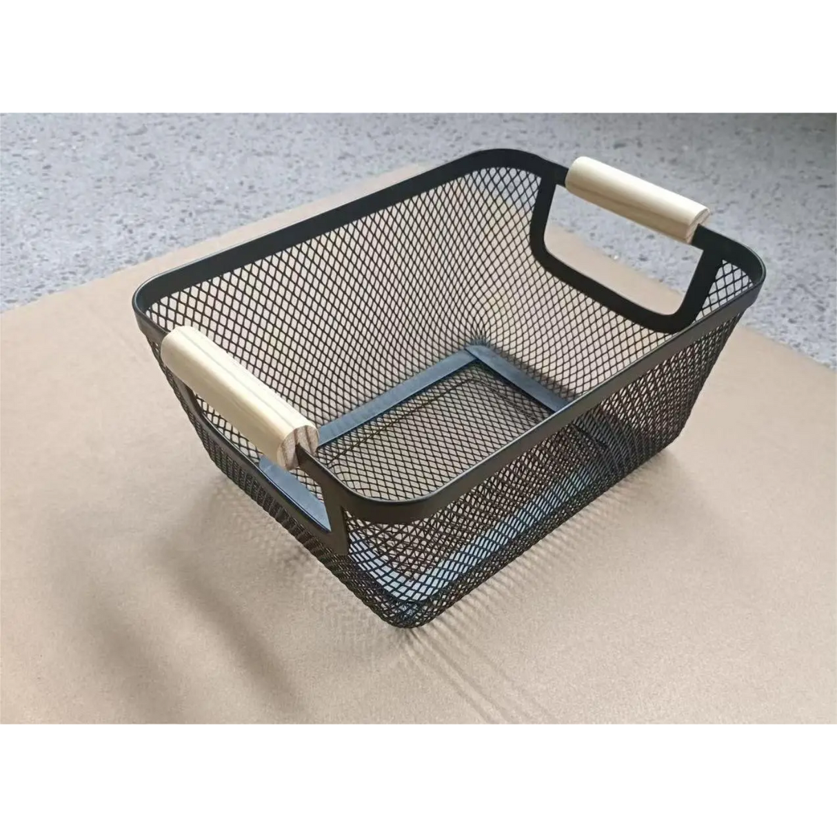 Metal Mesh Basket – Spacious Wire Storage for Shelves and Bathroom Organization