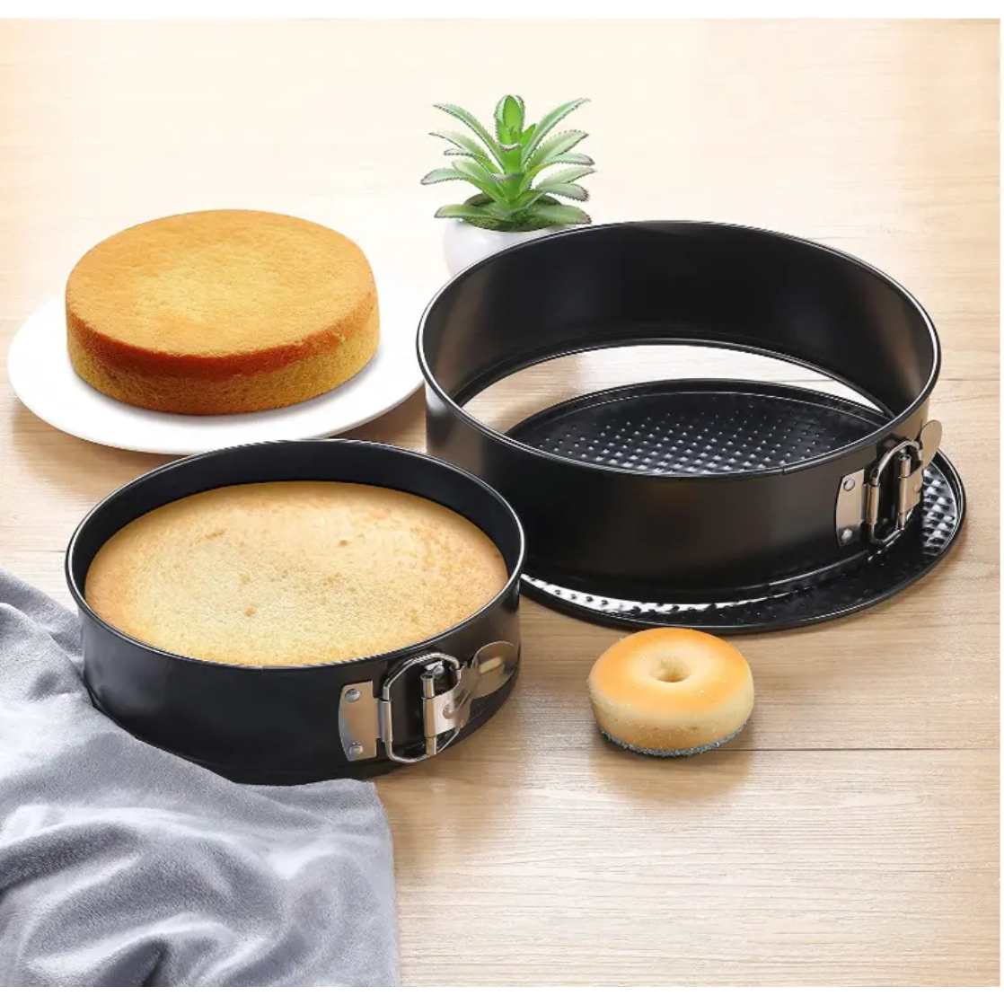 Non Stick Round Cake Mold Perfect for Baking Even & Easy Release Cakes
