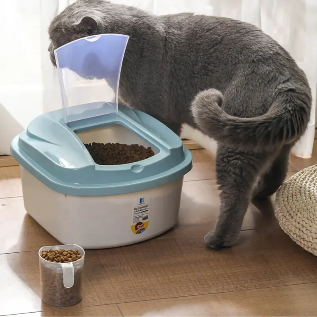 Rice Storage Bucket 10kg Capacity with Lid Available in Blue and Pink Food Storage Containers