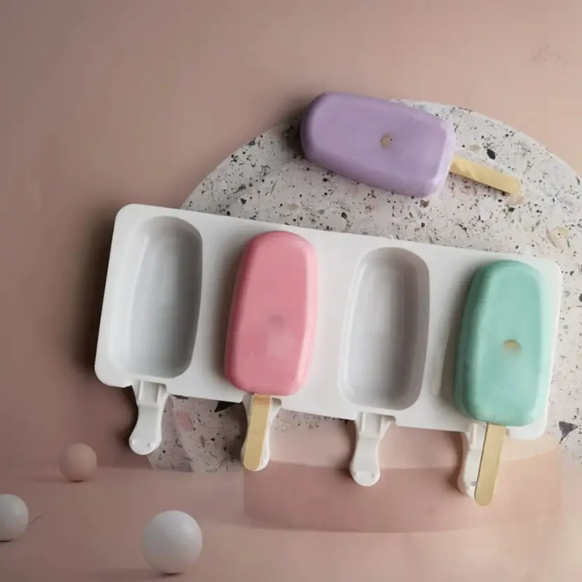 Silicone Popsicle Mould with Lid - 4 Cavity Bakeware Ice Pop Molds