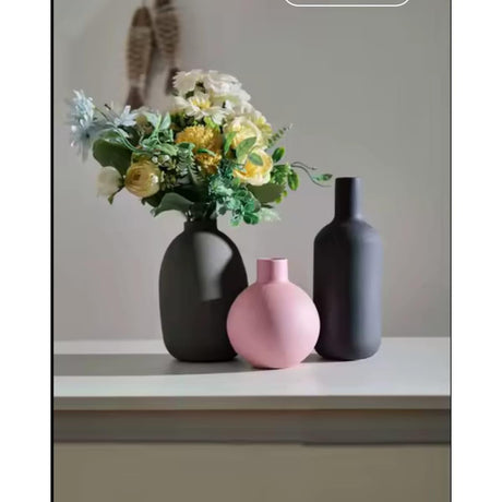 Set of 3 Simple Elegant Vases – Muted Color Ceramic Decor for Modern Interiors