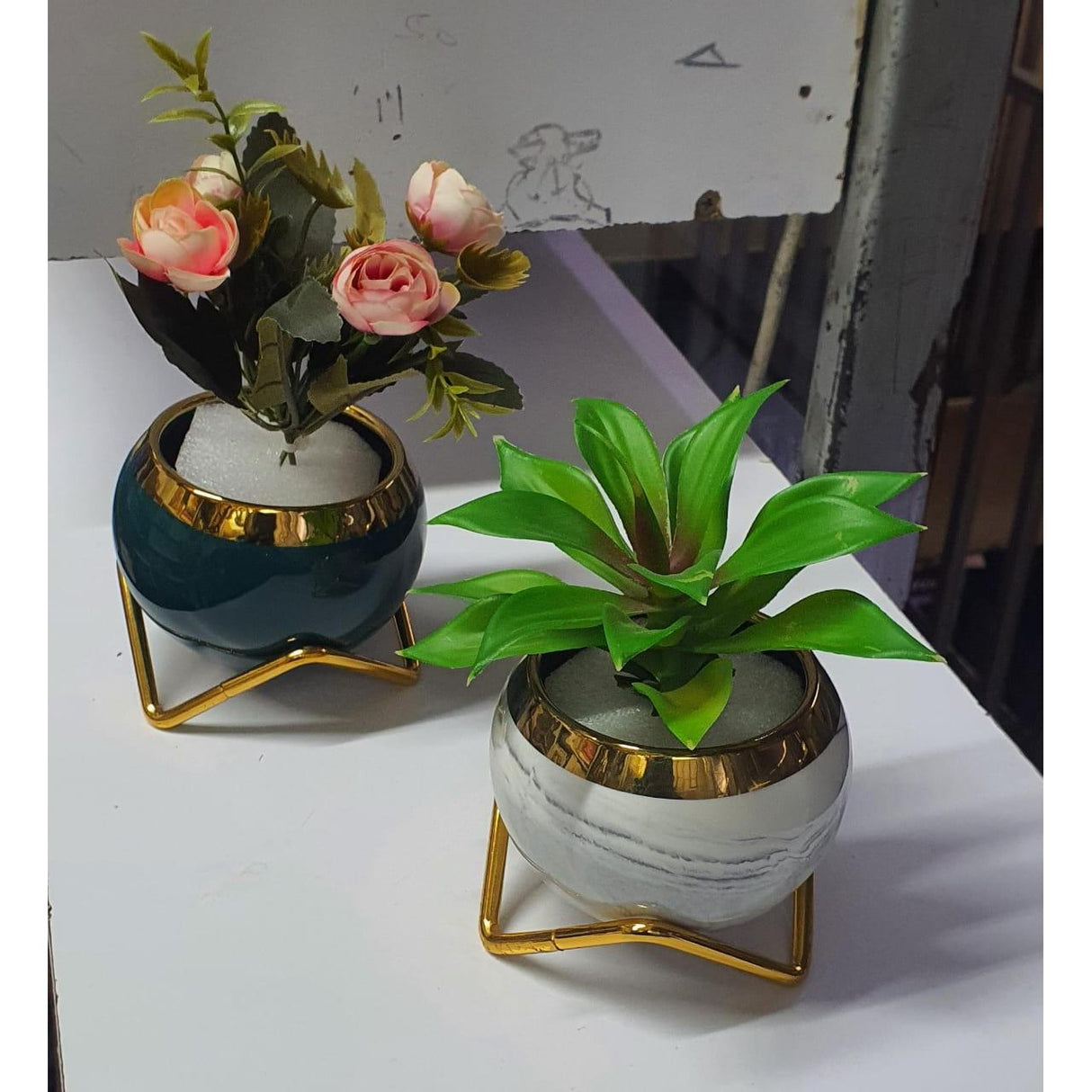 Simple Creative Succulent Planter – Decorative Ceramic Pot with Gold Metal Frame, Includes Artificial Flower and White Stones | Living Room Decor | Outdoor Indoor Decoration