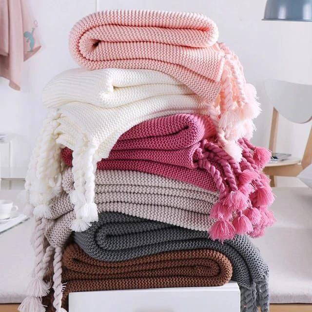 Super Soft Knitted Throw Blanket with Tassels 170x130cm Acrylic Fiber Throw blanket Blankets