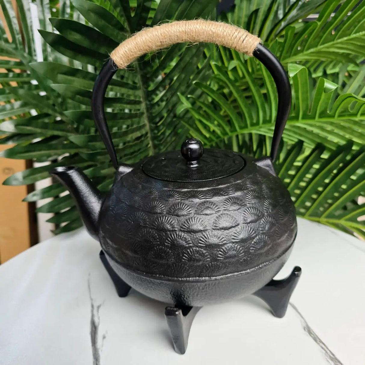 Japanese Cast Iron Tetsubin Kettle 1600ml Hobnail Rope Handle with Trivet Stand Kitchen & Dining Stovetop Kettles