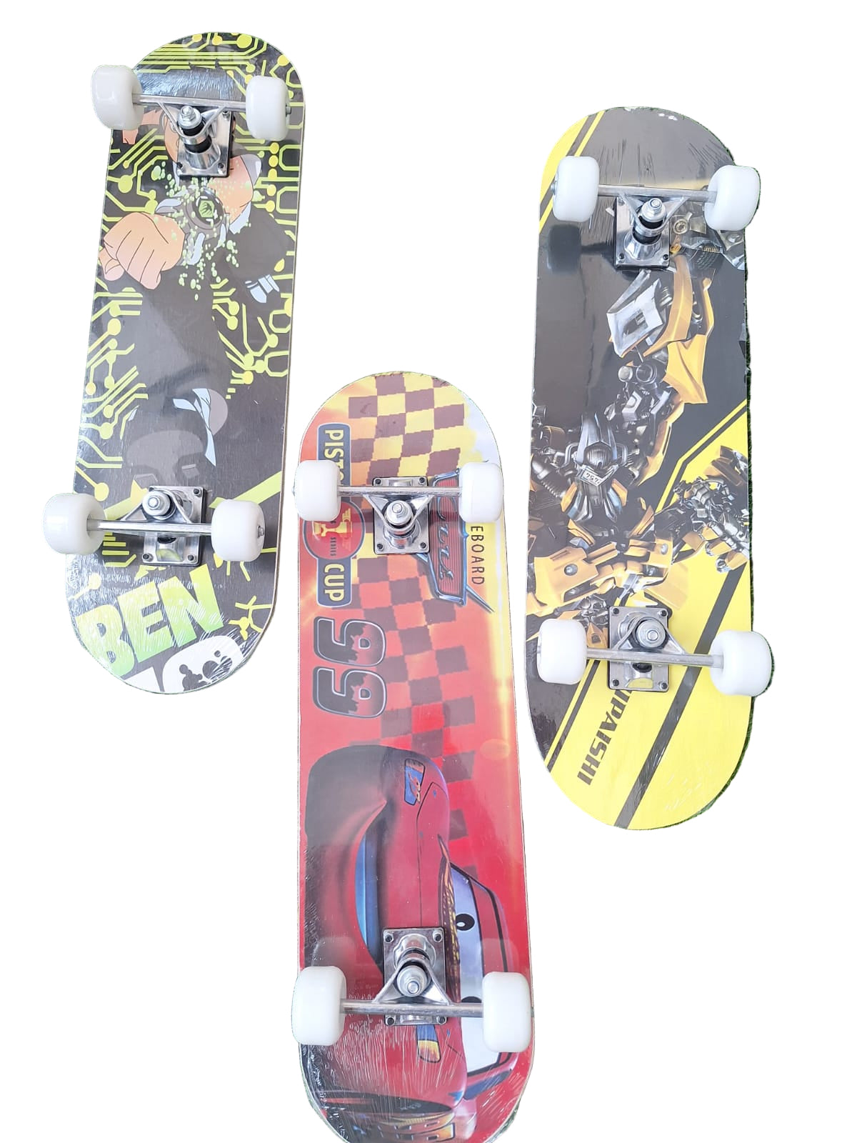 Skateboard with Rubber Wheels - Durable Outdoor Skating