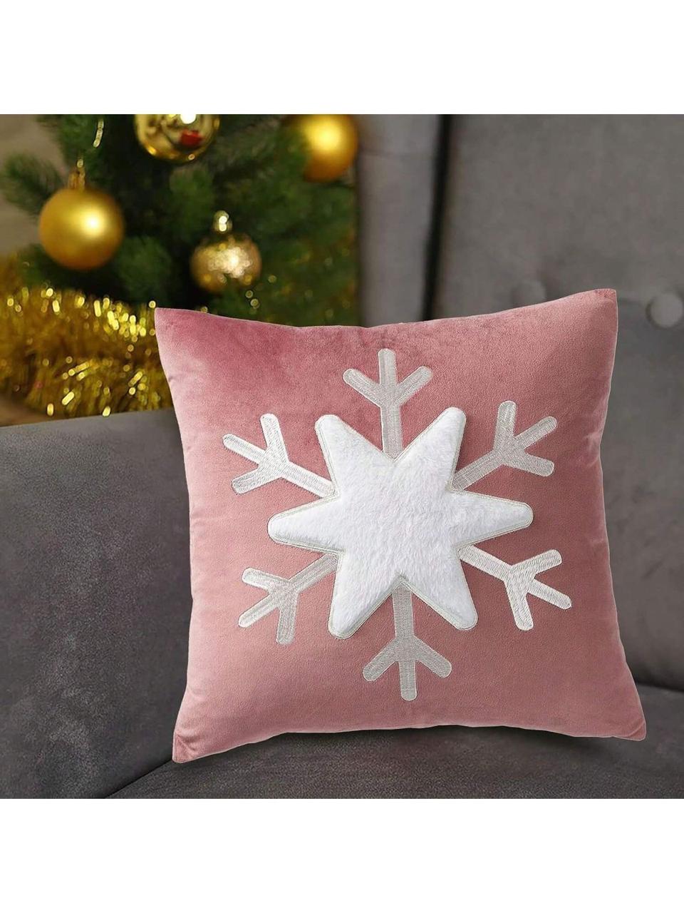 4pc Velvet Decorative Christmas Pillow Covers - 45x45cm