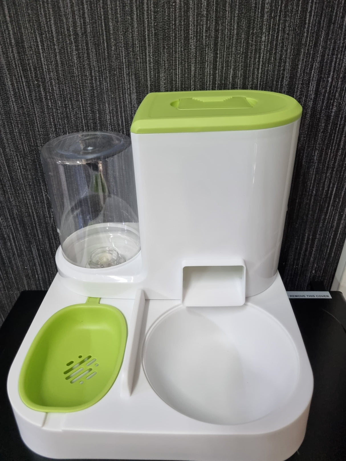 2in1 Automatic Pet Food Dispenser – Large Capacity Feeder and Waterer