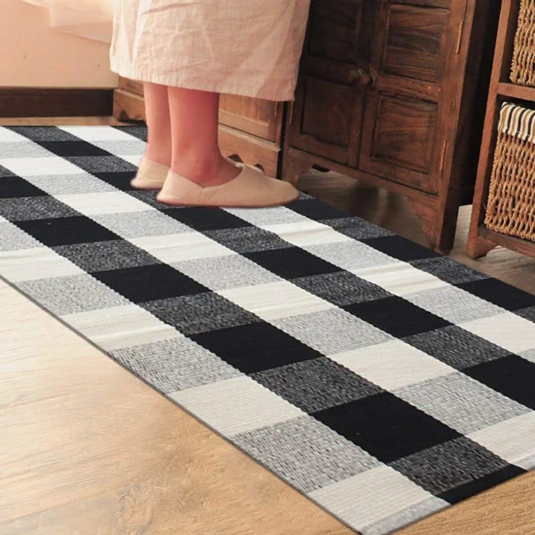 Monochrome Woven Rug 60x90cm Modern Minimalist Checkered Design