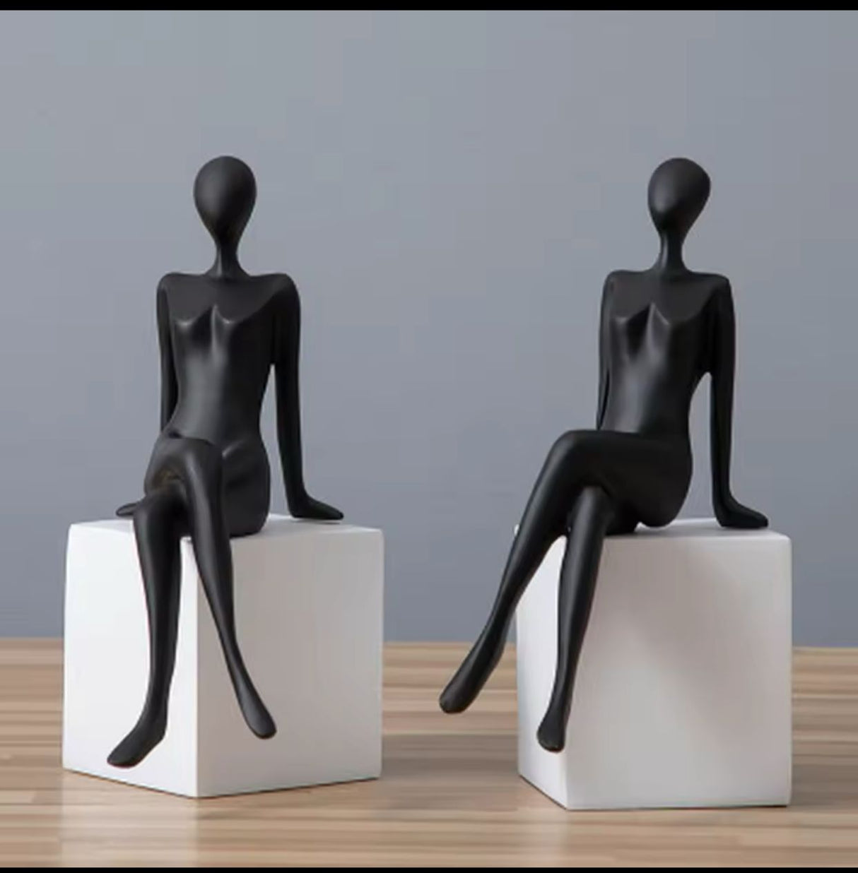 Decorative Sitting Figure Model Bookend Modern Art Craft for Living Room or Bedroom