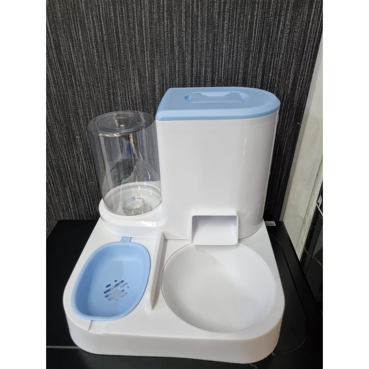 2in1 Automatic Pet Food Dispenser – Large Capacity Feeder and Waterer