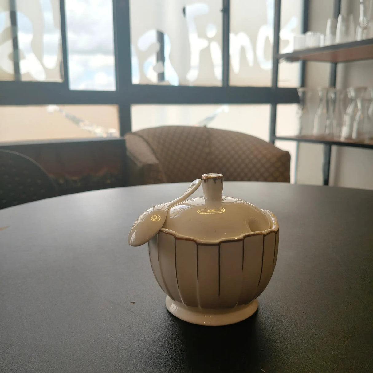 Ceramic Sugar Bowl with Lid and Spoon Elegant Kitchen Storage Sugar Bowls