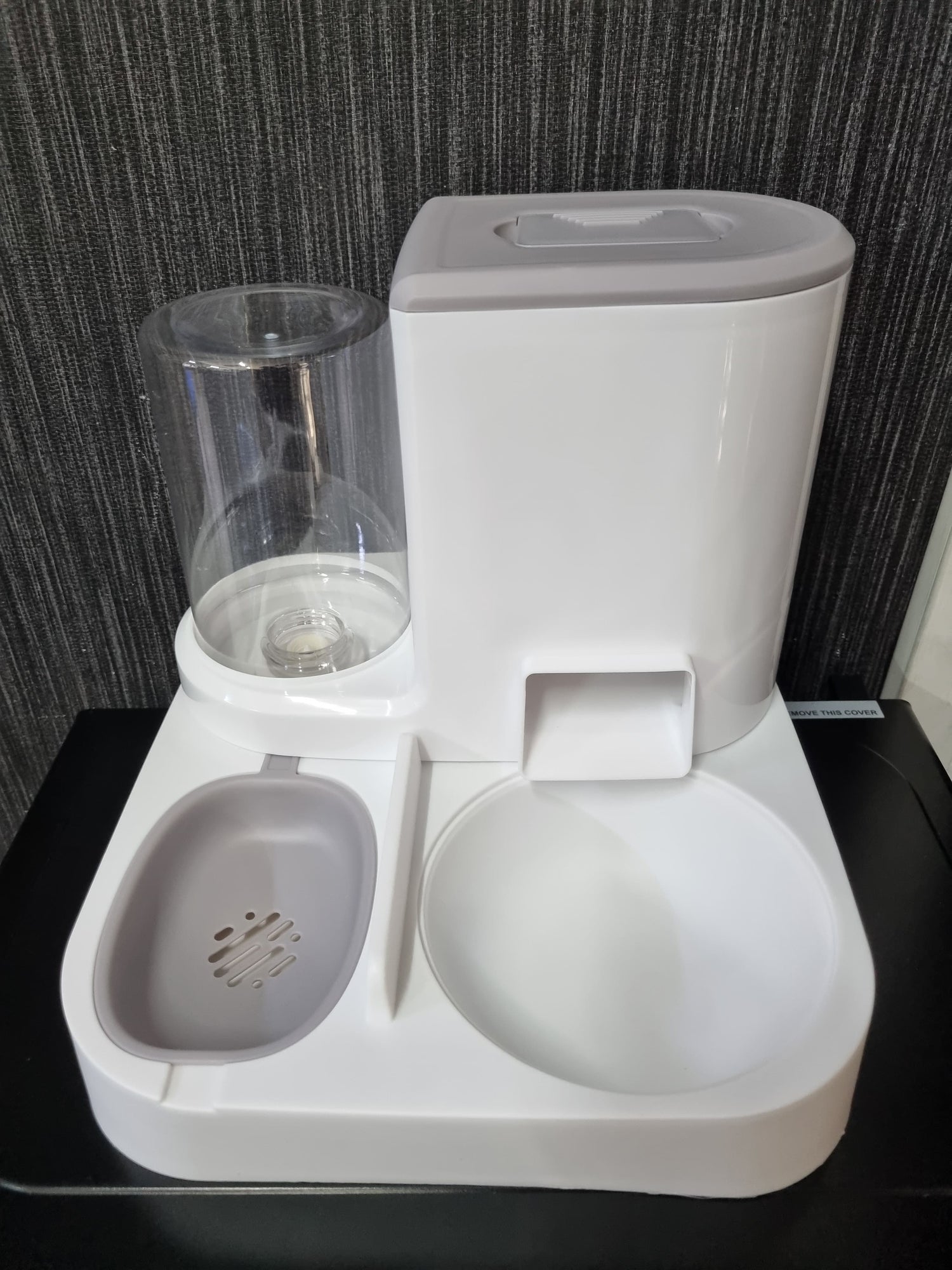 2in1 Automatic Pet Food Dispenser – Large Capacity Feeder and Waterer