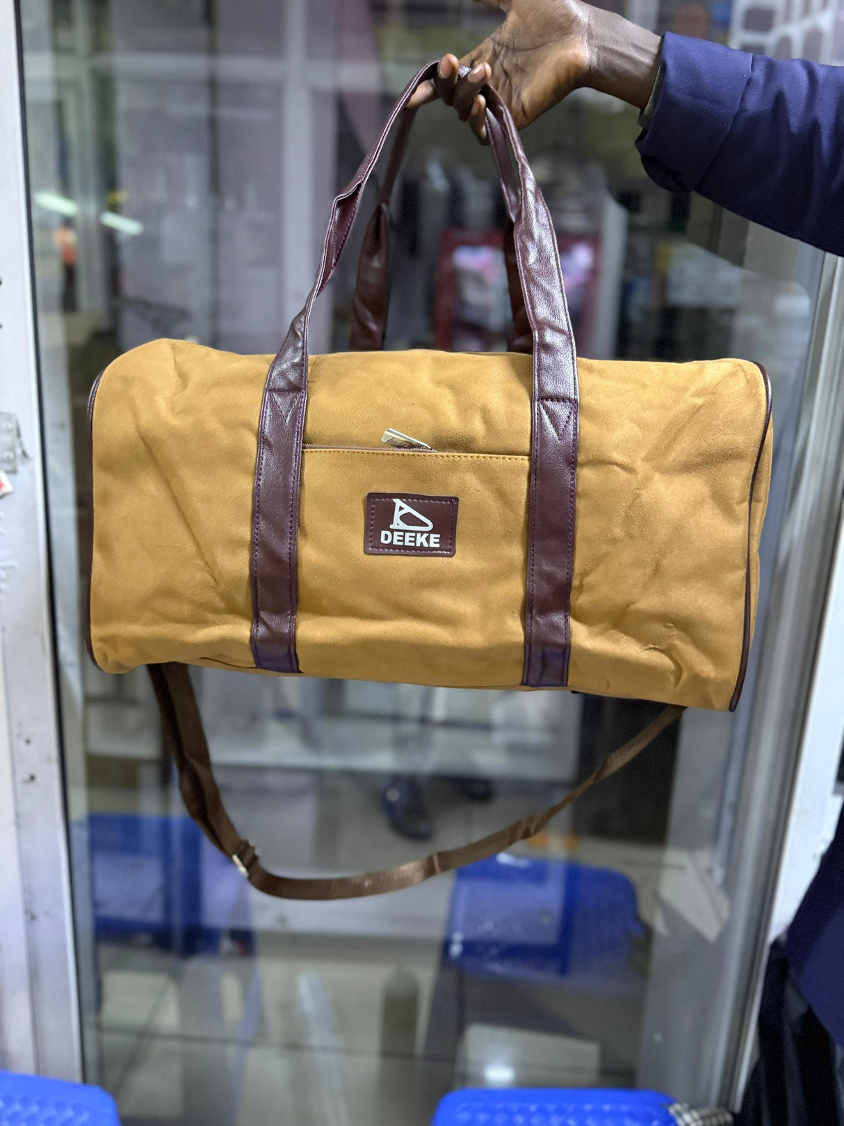 Trendy DEEKE Travel Duffel Bag – Durable Canvas with Faux Leather Straps for Gym & Travel