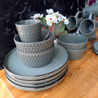 18pcs Unique Dining Set Army Green Dinnerware Sets