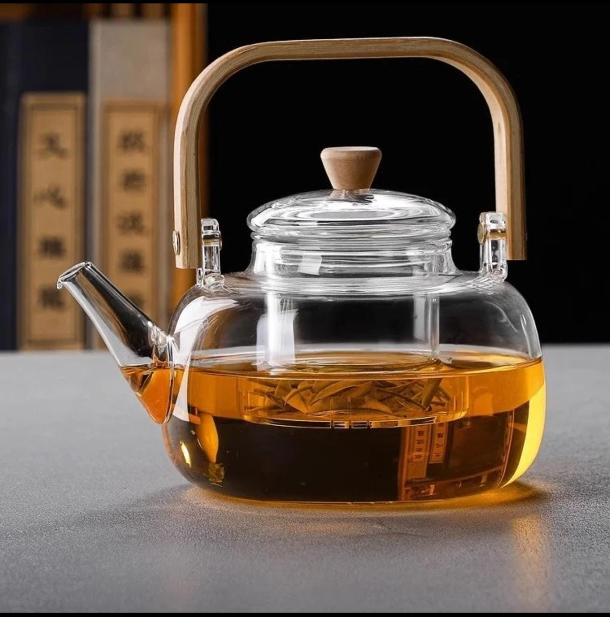 1.4L High Borosilicate Glass Teapot Heat-Resistant and BPA-Free