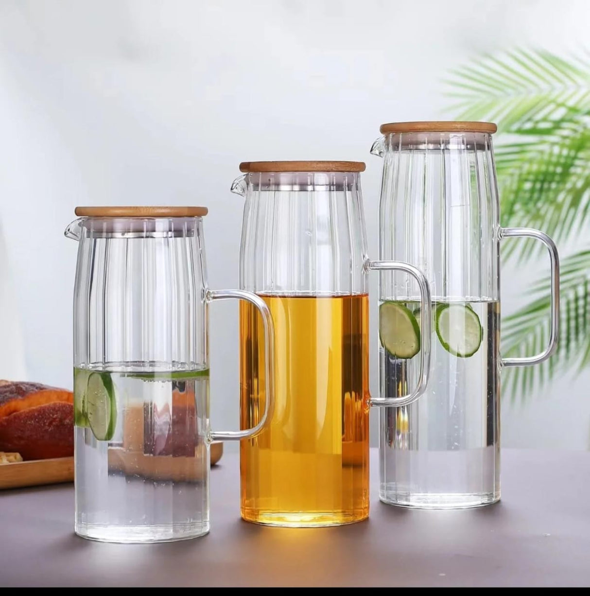 1.5L Clear Ribbed Borosilicate Glass Juice and Water Jug with Bamboo Lid