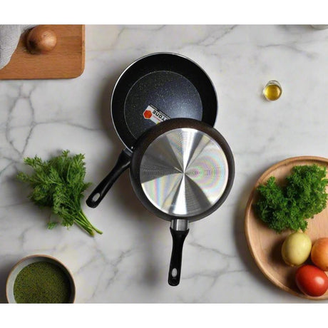 28 cm Nonstick Marble Frying Pan | Scratch Resistant Egg & Pancake Pan | Ergonomic Comfortable Grip Handle | Easy-Clean Kitchen Essential