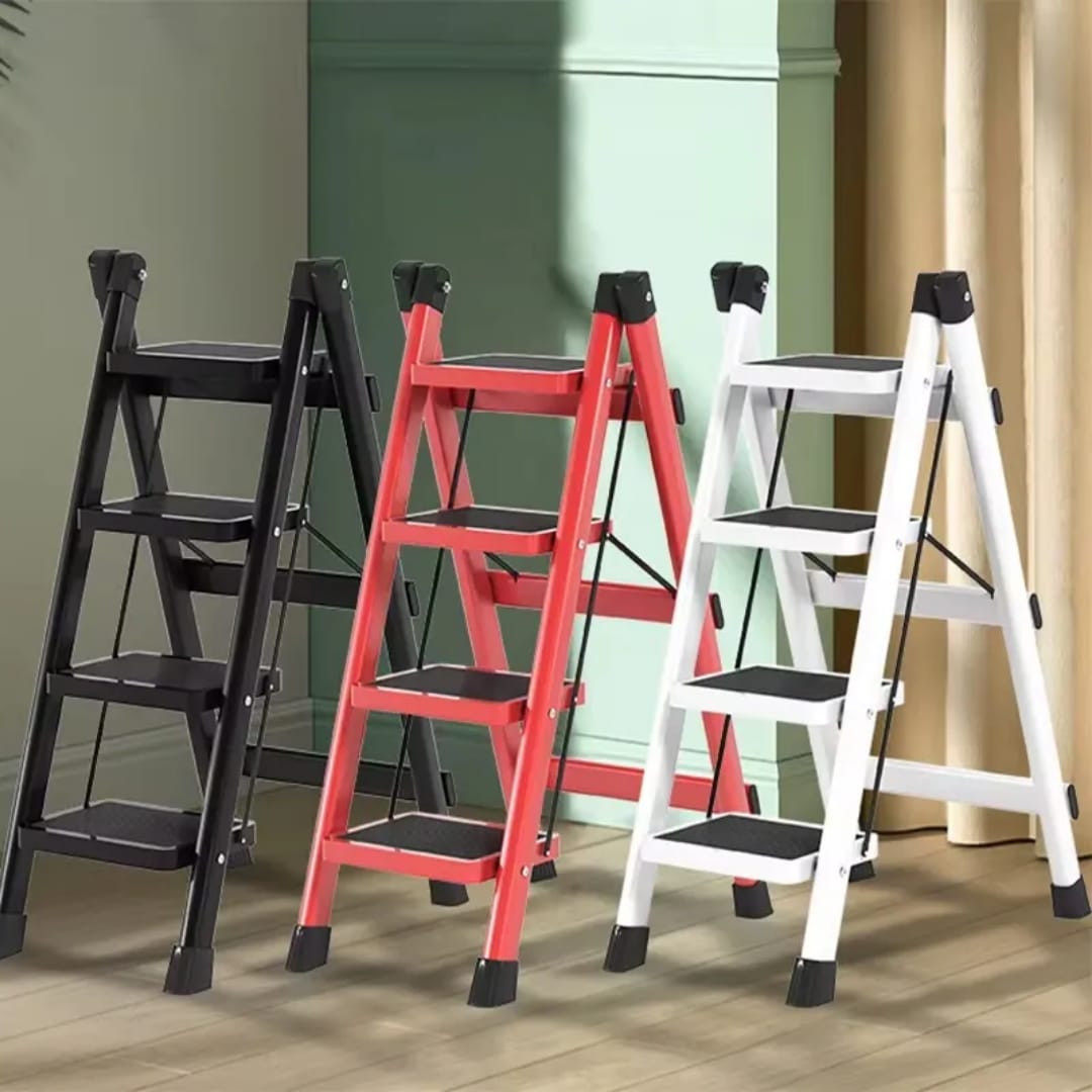 4-Step Foldable Ladder with 330kg Load Capacity and Compact Storage Design