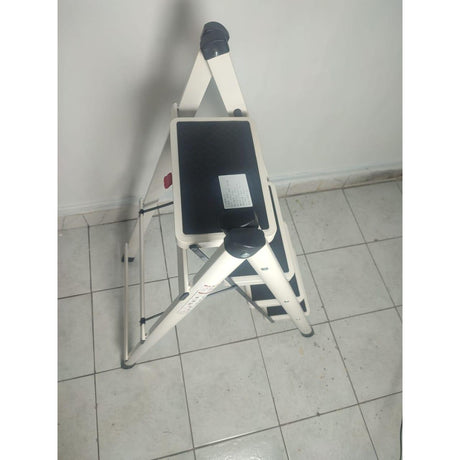 4-Step Foldable Ladder with 330kg Load Capacity and Compact Storage Design