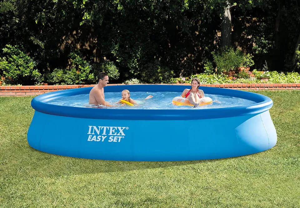 Family Swimming Pool/Capacity:2419 litres/Size 76 cm X 244 cm.