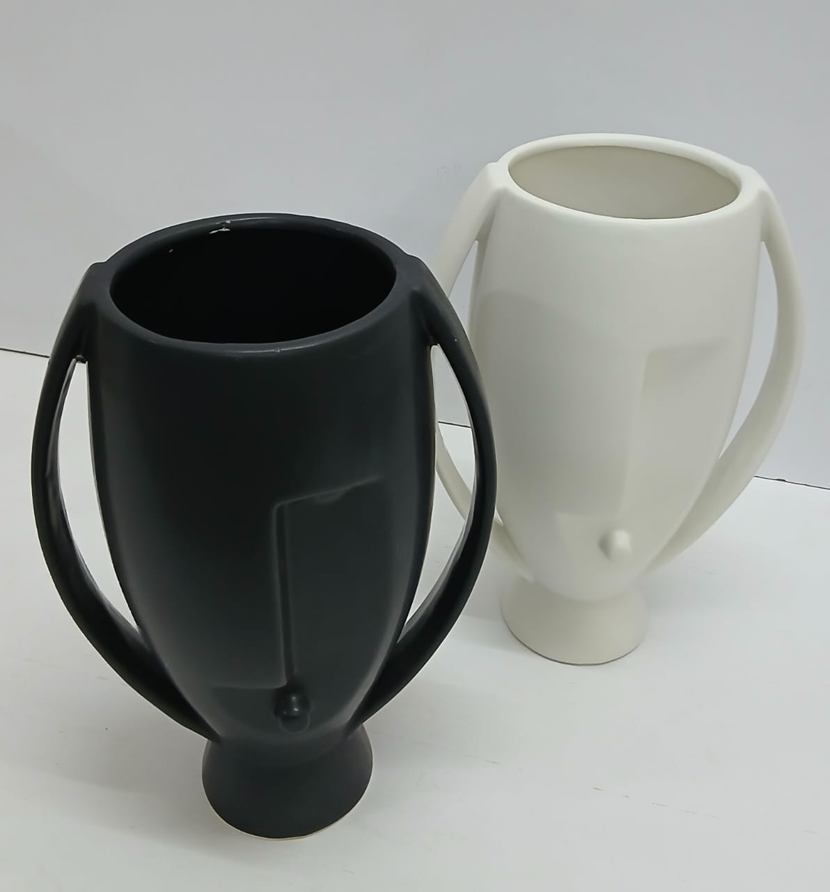 Face Decorative Ceramic Flower Vase – Modern Art Sculpture Vase in Black or White