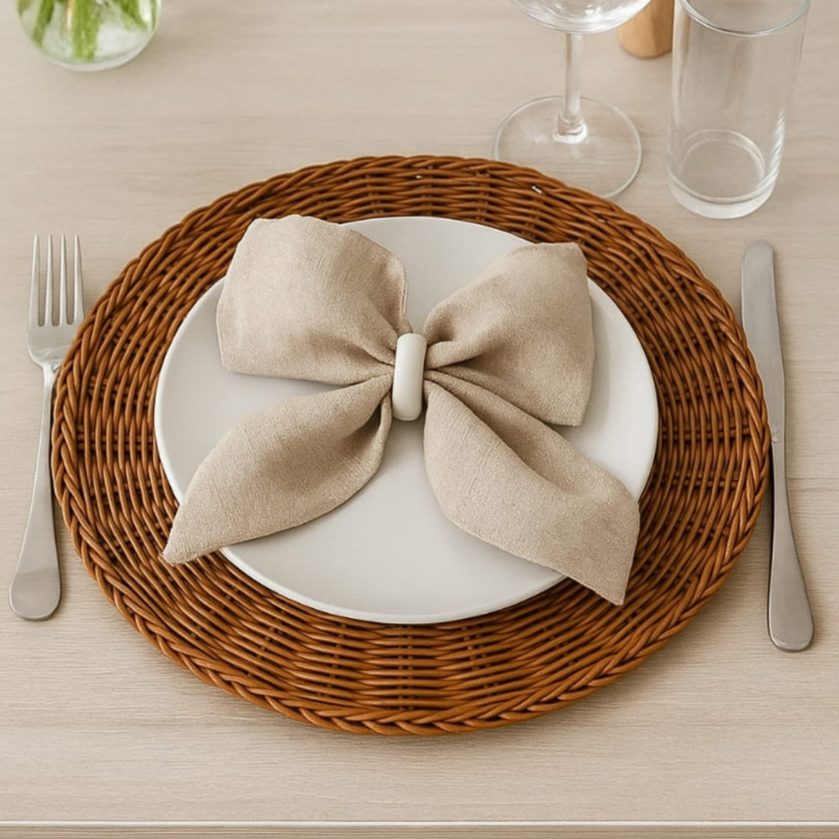 6pc Woven Rattan-Like Table Mats Set Heat-Resistant Dining Placemats