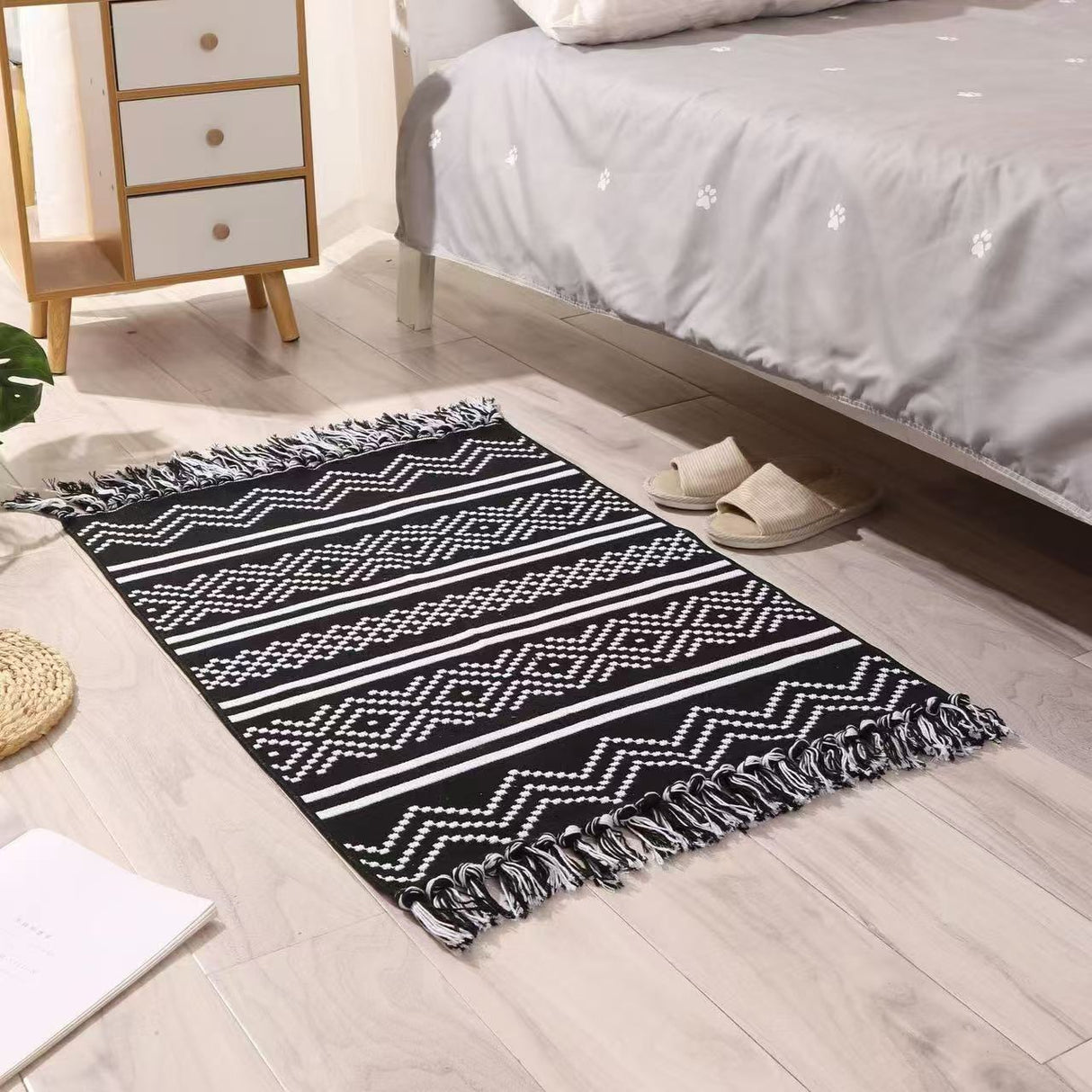Bohemian Nordic Bedroom Rug – 60x120cm Area Rug with Tassels